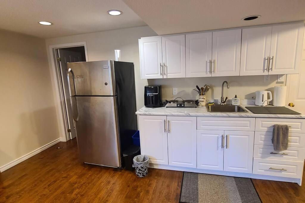 Spacious And Bright Unit With Natural Light. Pickering Exteriér fotografie